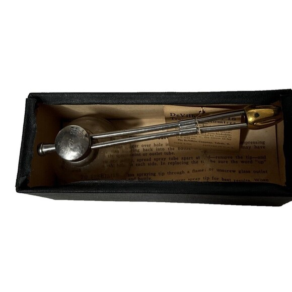 DeVilbiss  No 18 Traveler's Atomizer Glass Spray Bottle In Original Box NO Bulb - Picture 10 of 15